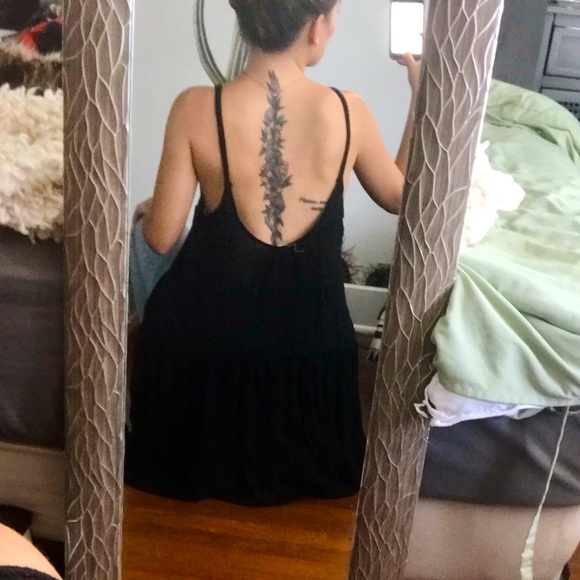 High-low, tie front top - Picture 2 of 3